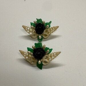 Vintage Black Rose Pin Set